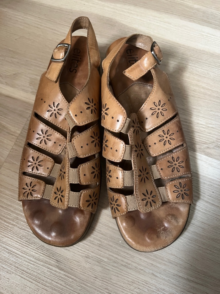 Elites By Walking Cradle Leather Sandal Size 8.5